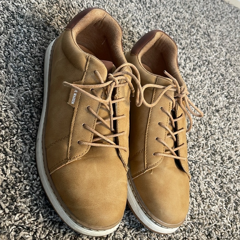 Boys Steve Madden sneakers shoes size 6 youth
